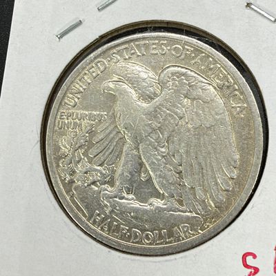LOT 60: Collection of Walking Liberty Half Dollars - 90% Silver - Six U.S. Coins