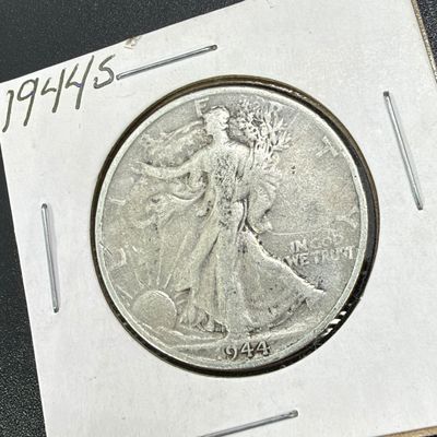 LOT62: Collection of Walking Liberty Half Dollars - 90% Silver - Six U.S. Coins