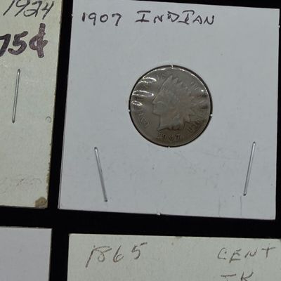 LOT 71: Mixed Lot of US Coins - Pennies and Nickels