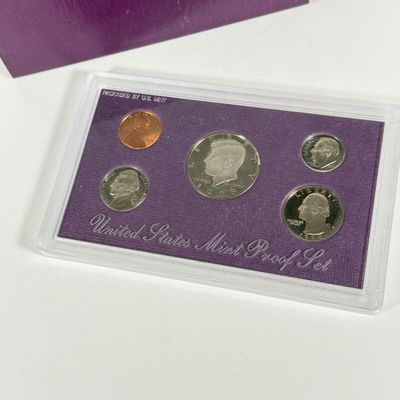 LOT 51: United States Mint Proof Sets - 1980s