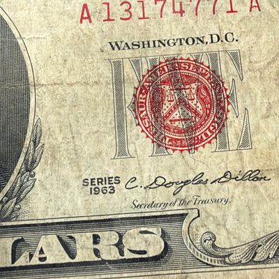 LOT 17: Collection of Vintage $5 Bills