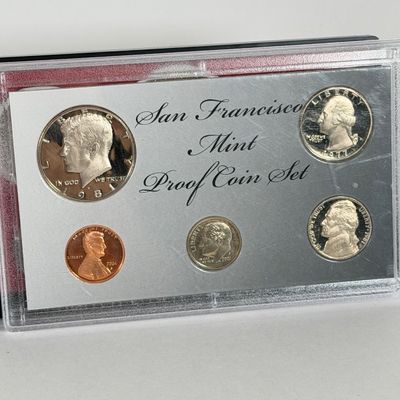 LOT 57: Various United States Mint Proof Coins - 1970s / 80s