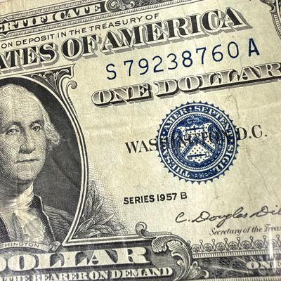 LOT 8: One Dollar Silver Certificate Bills (10) 1957