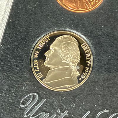 LOT 44: United States Mint Silver Proof Set 1995