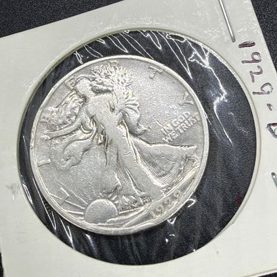 LOT 59: Collection of Walking Liberty Half Dollars - 90% Silver - Six U.S. Coins