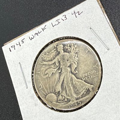 LOT 66: Collection of Walking Liberty Half Dollars - 90% Silver - Six U.S. Coins