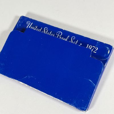 LOT 56: United States Mint Proof Sets - 1970s - Cases in Varrying Condition