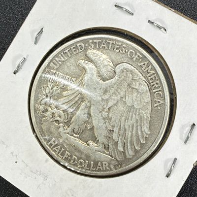 LOT 64: Collection of Walking Liberty Half Dollars - 90% Silver - Six U.S. Coins
