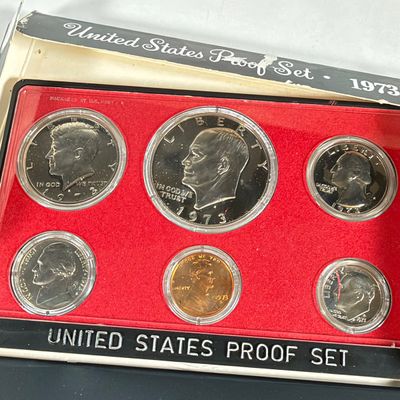 LOT 52: United States Mint Proof Sets - 1970s - Condition of Cases Varies