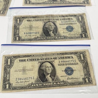 LOT 20: One Dollar U.S. Silver Certificate Bills (10) 1935