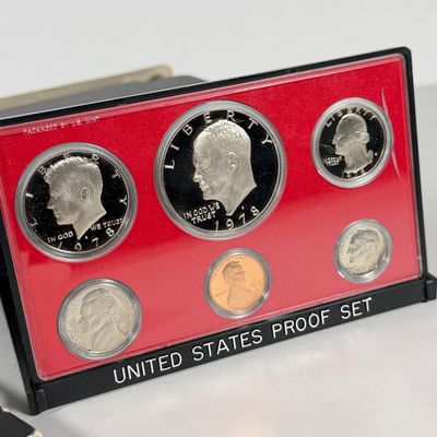 LOT 56: United States Mint Proof Sets - 1970s - Cases in Varrying Condition