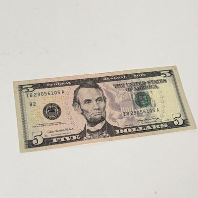 LOT 17: Collection of Vintage $5 Bills