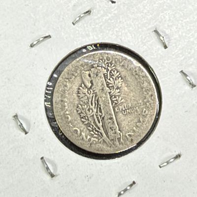 LOT 124: Collection of Mercury Dimes - 90% Silver - 12 U.S. Coins