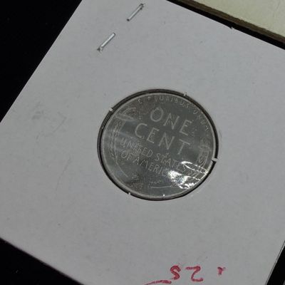 LOT 71: Mixed Lot of US Coins - Pennies and Nickels