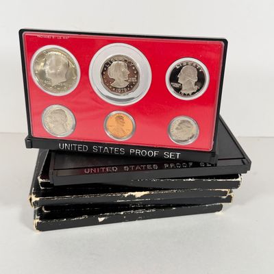LOT 52: United States Mint Proof Sets - 1970s - Condition of Cases Varies
