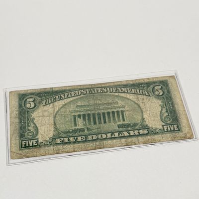 LOT 17: Collection of Vintage $5 Bills
