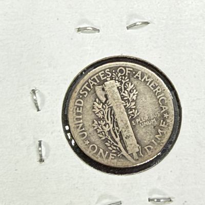 LOT 124: Collection of Mercury Dimes - 90% Silver - 12 U.S. Coins