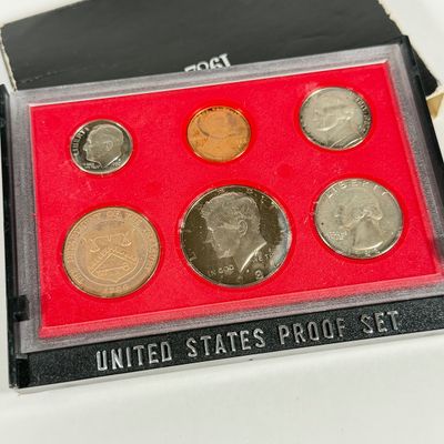 LOT 51: United States Mint Proof Sets - 1980s