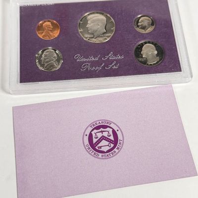 LOT 51: United States Mint Proof Sets - 1980s