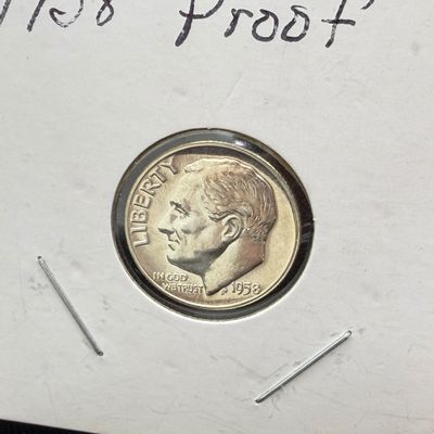 LOT 80: Collection of 90% Silver US Roosevelt Dimes - 7 Coins