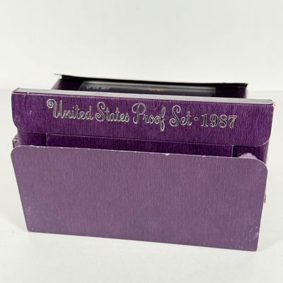 LOT 51: United States Mint Proof Sets - 1980s