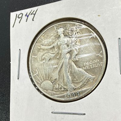 LOT62: Collection of Walking Liberty Half Dollars - 90% Silver - Six U.S. Coins