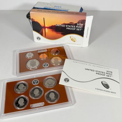 LOT 54: Various United States Mint Proof / Uncirculated Sets - 1999, 2009, 2019, 2022