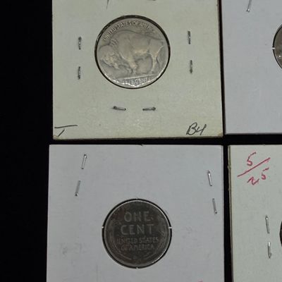 LOT 71: Mixed Lot of US Coins - Pennies and Nickels