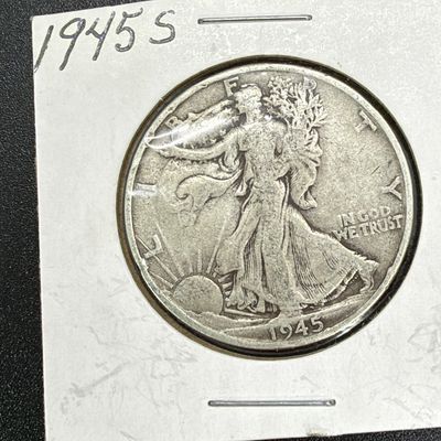 LOT 59: Collection of Walking Liberty Half Dollars - 90% Silver - Six U.S. Coins