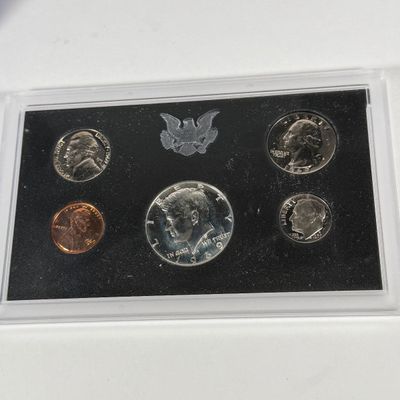 LOT 53: United States Mint Proof Sets - 1968-1971 - 40% Silver Half Dollars