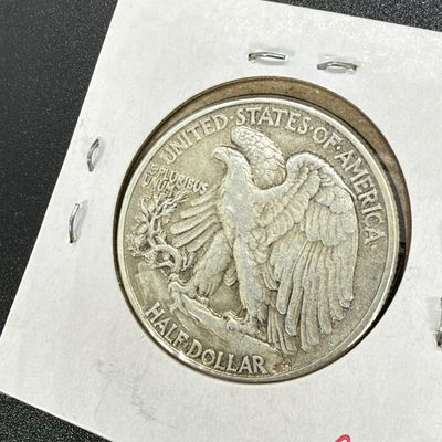 LOT62: Collection of Walking Liberty Half Dollars - 90% Silver - Six U.S. Coins