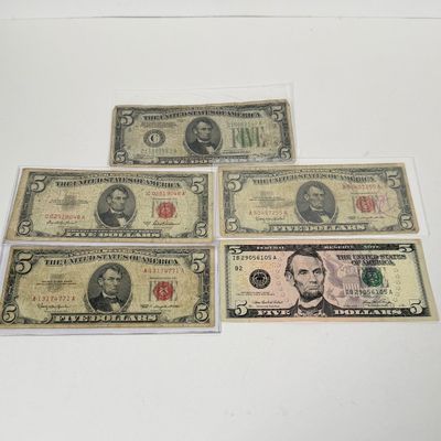 LOT 17: Collection of Vintage $5 Bills