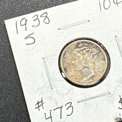 LOT 124: Collection of Mercury Dimes - 90% Silver - 12 U.S. Coins