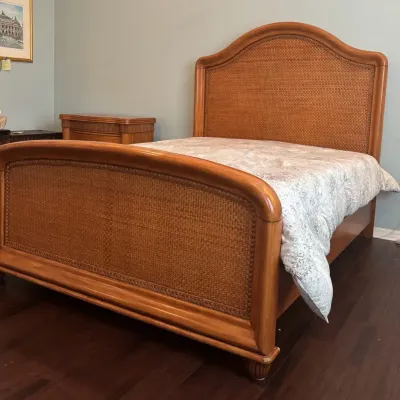 Tommy Bahama/ Lexington Home Brands, Queen Bed
