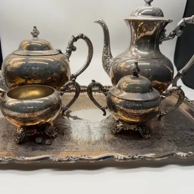 Vintage Wm. A. Rogers Silverplated 5-Piece Tea & Coffee Service Set with Matching Ornate Tray - Patt