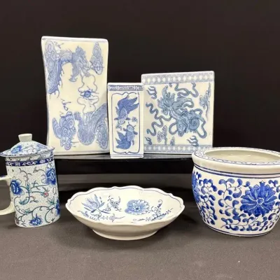 Blue Chinoiserie Style Decor