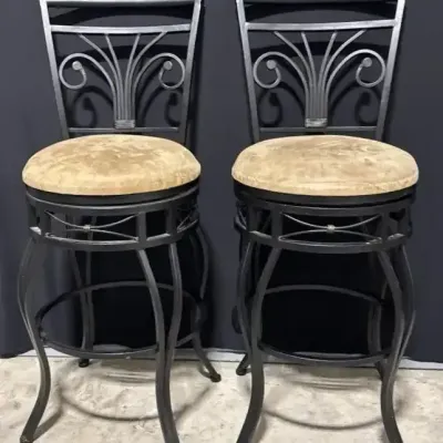 Metal Swivel Barstools 