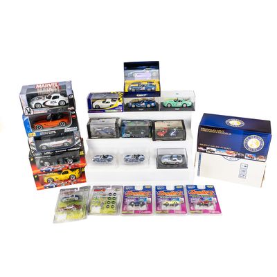Sale Photo Thumbnail #123: Collection of 21 NIB Assorted Diecast Dodge Vipers