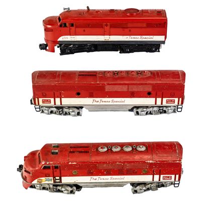 Sale Photo Thumbnail #68: Lionel Texas Special Locomotive O Guage Set