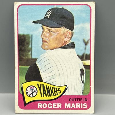 Sale Photo Thumbnail #54: 1965 Topps #155 Roger Maris / Yankees