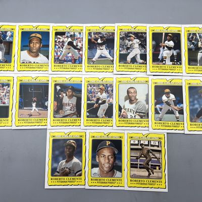 Sale Photo Thumbnail #118: (17) Roberto Clemente Topps Heritage The Great One Inserts