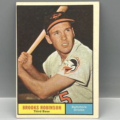 Sale Photo Thumbnail #39: 1961 Topps #10 Brooks Robinson (HOF) / Orioles