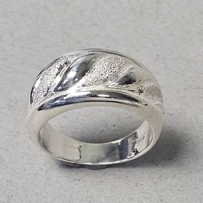 Sale Photo Thumbnail #473: Italian Sterling Domed Ribbed Band Ring 6.6 Grams
