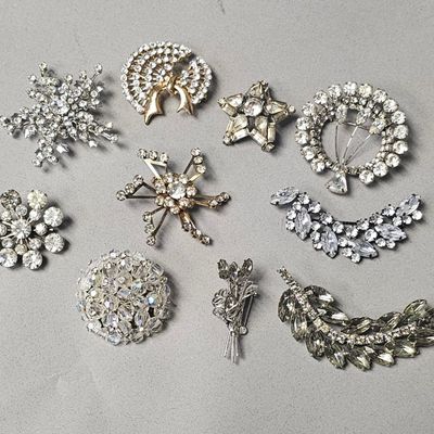 Sale Photo Thumbnail #125: Collection Vintage Rhinestone and Crystal Brooches