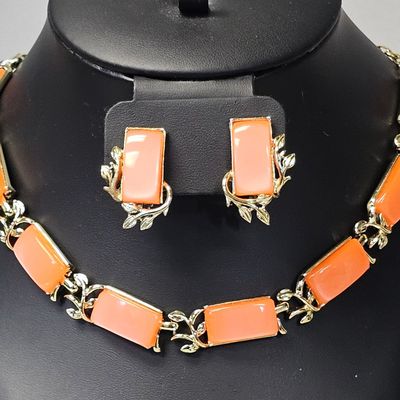 Sale Photo Thumbnail #440: Coro Gold-Tone & Peach Thermoset Necklace & Earrings