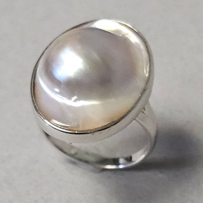 Sale Photo Thumbnail #419: Sterling Mabe Pearl Ring 6.4 Grams