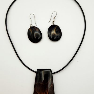 Sale Photo Thumbnail #213: Horn Necklace &  Earrings