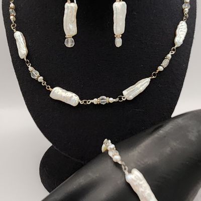 Sale Photo Thumbnail #318: White Baroque Keshi Pearl Set
