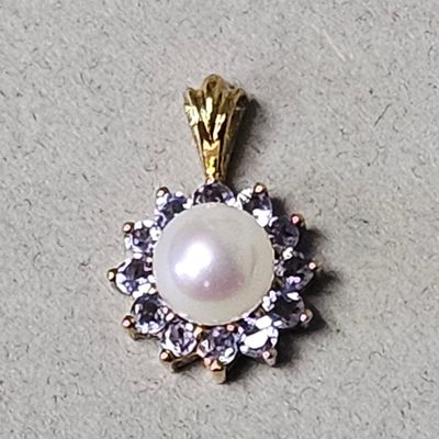 Sale Photo Thumbnail #417: 10K Gold Pearl & Tanzanite Pendant 1.3 Grams