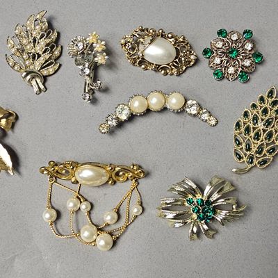 Sale Photo Thumbnail #122: Gold-Tone & Silver-Tone Rhinestone & Pearl Brooches